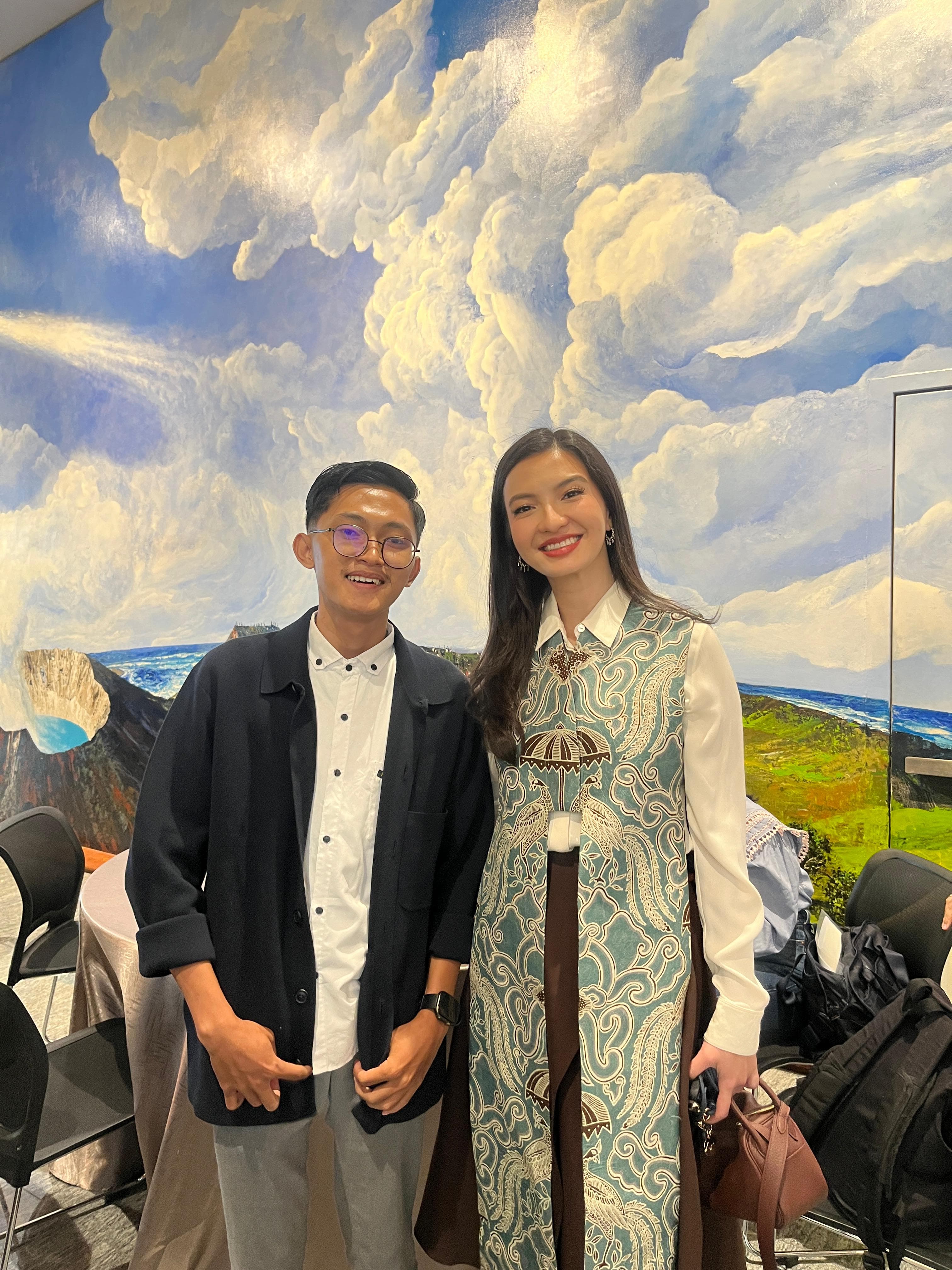 Bersama Raline Shah di acara Astra